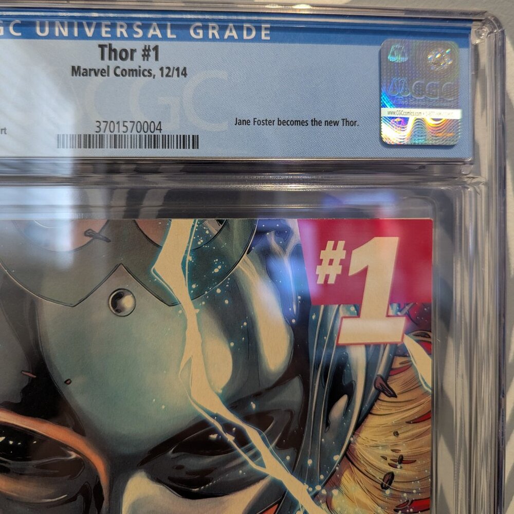 Thor #1 (2014) – CGC 9.8 White Pages - Picture 3 of 4